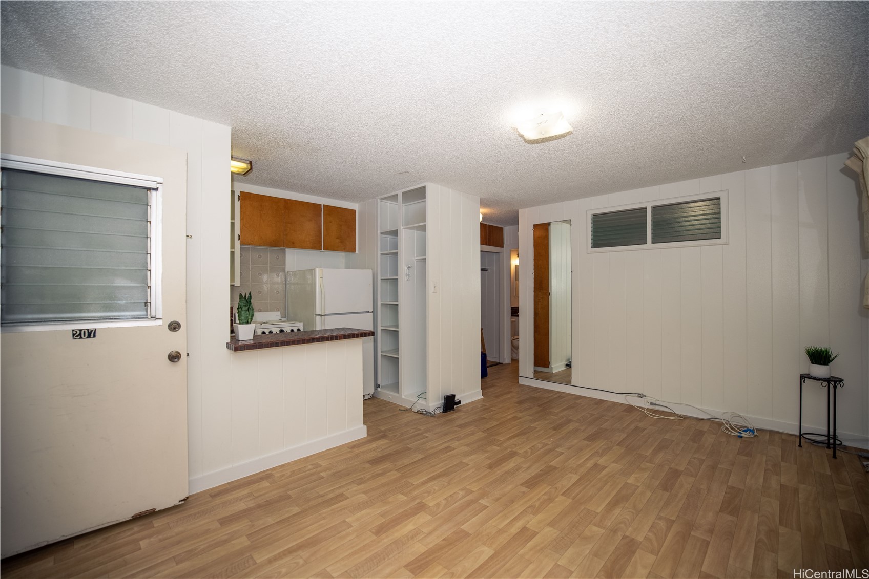 423 Kaiolu Street 207