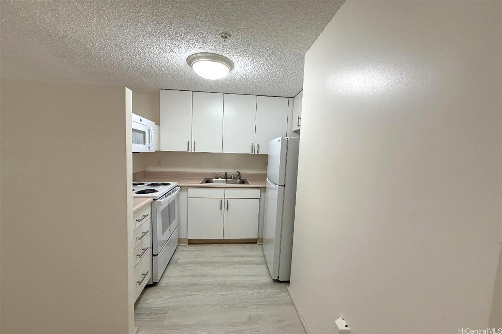 1512 Piikoi Street 203