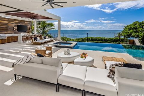 213 Kaalawai Place Honolulu HI 96816