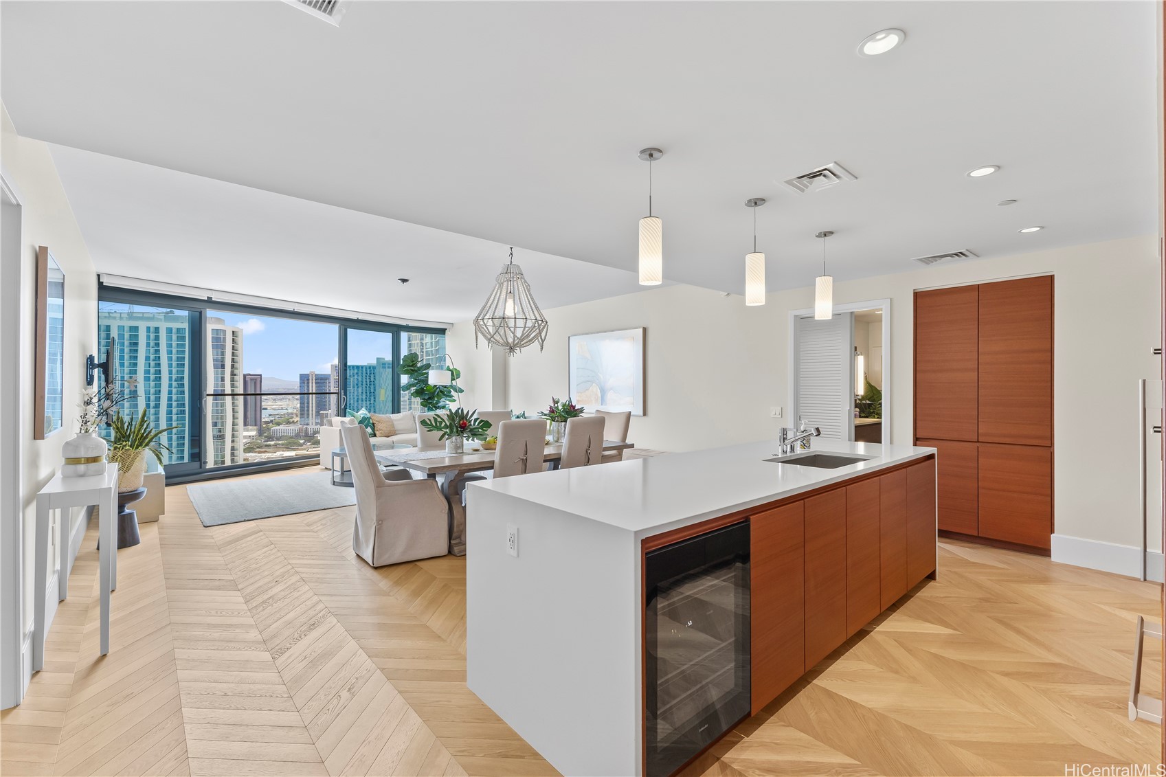 1108 Auahi Street 3103