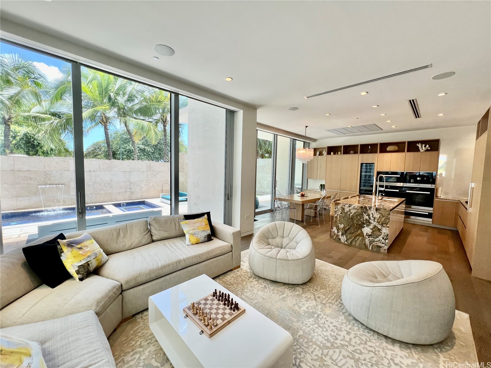 1118 Ala Moana Boulevard 2