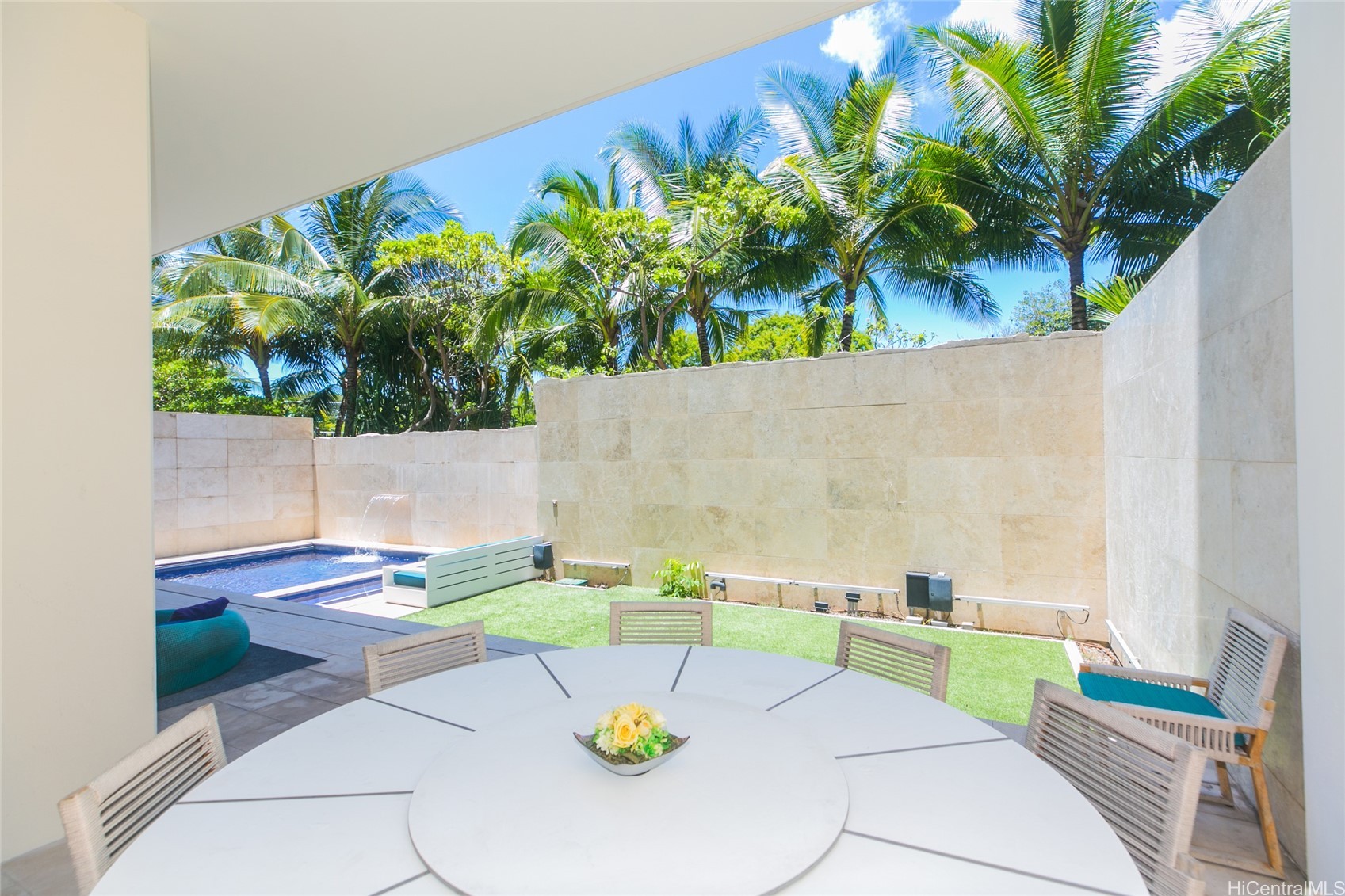 1118 Ala Moana Boulevard 2