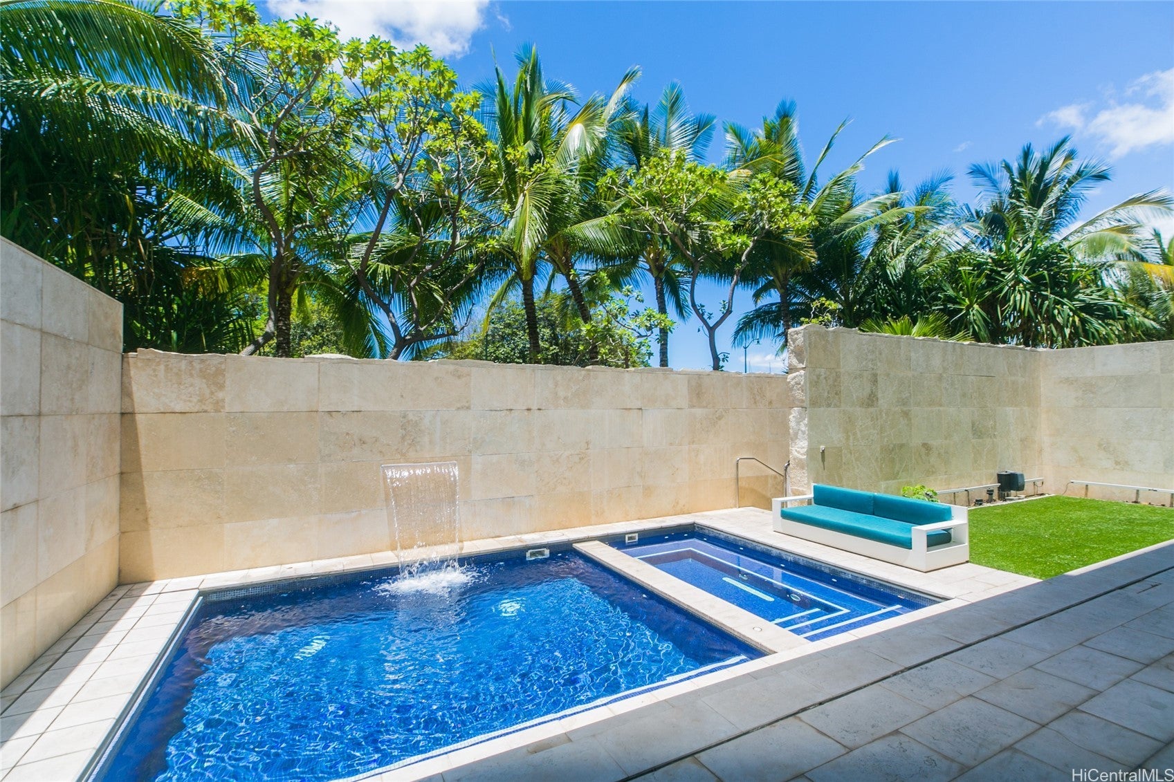 1118 Ala Moana Boulevard 2