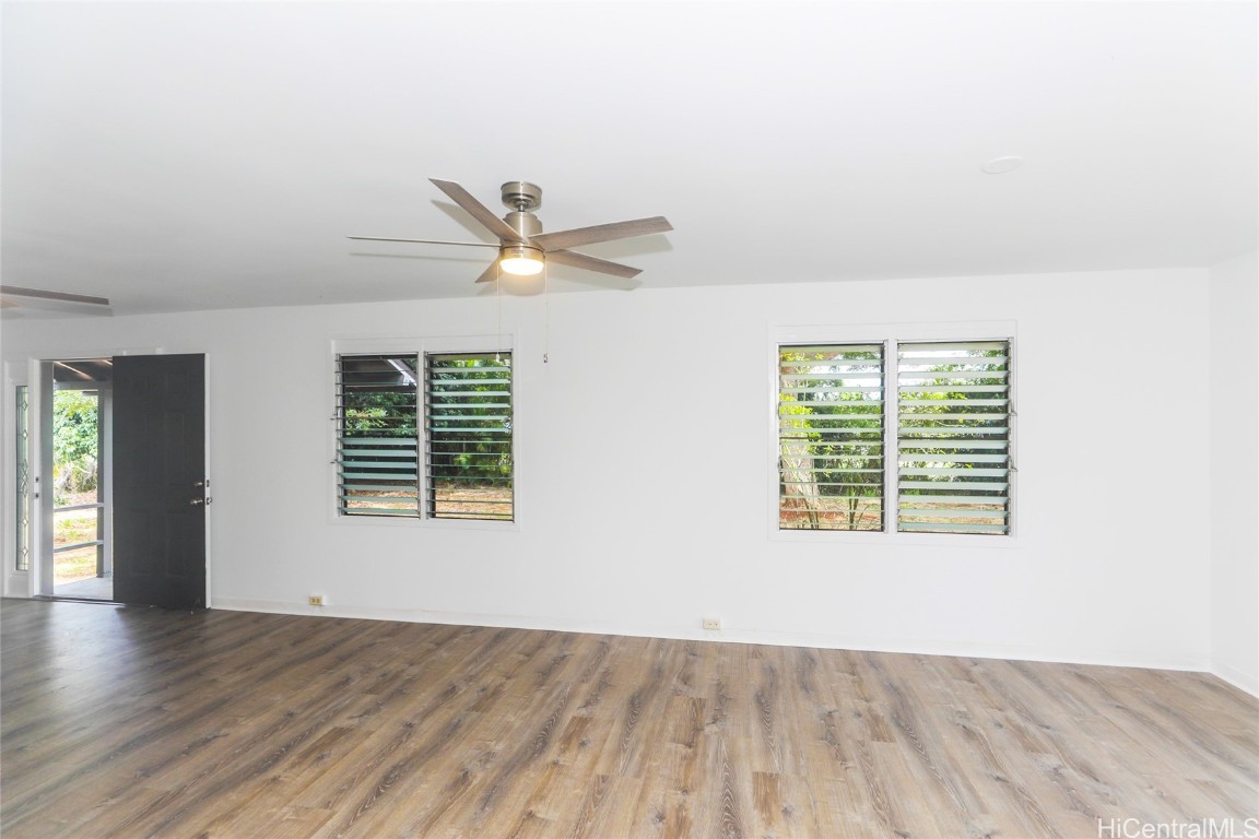 736 Homohana Road 11