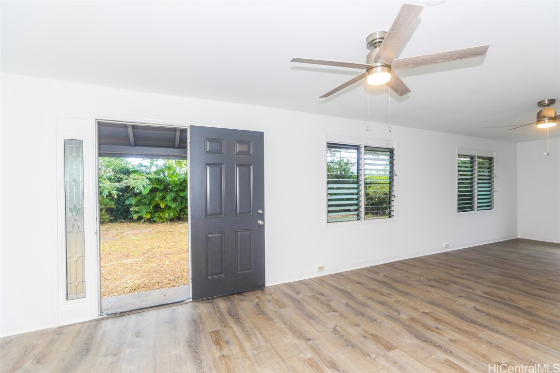 736 Homohana Road 11