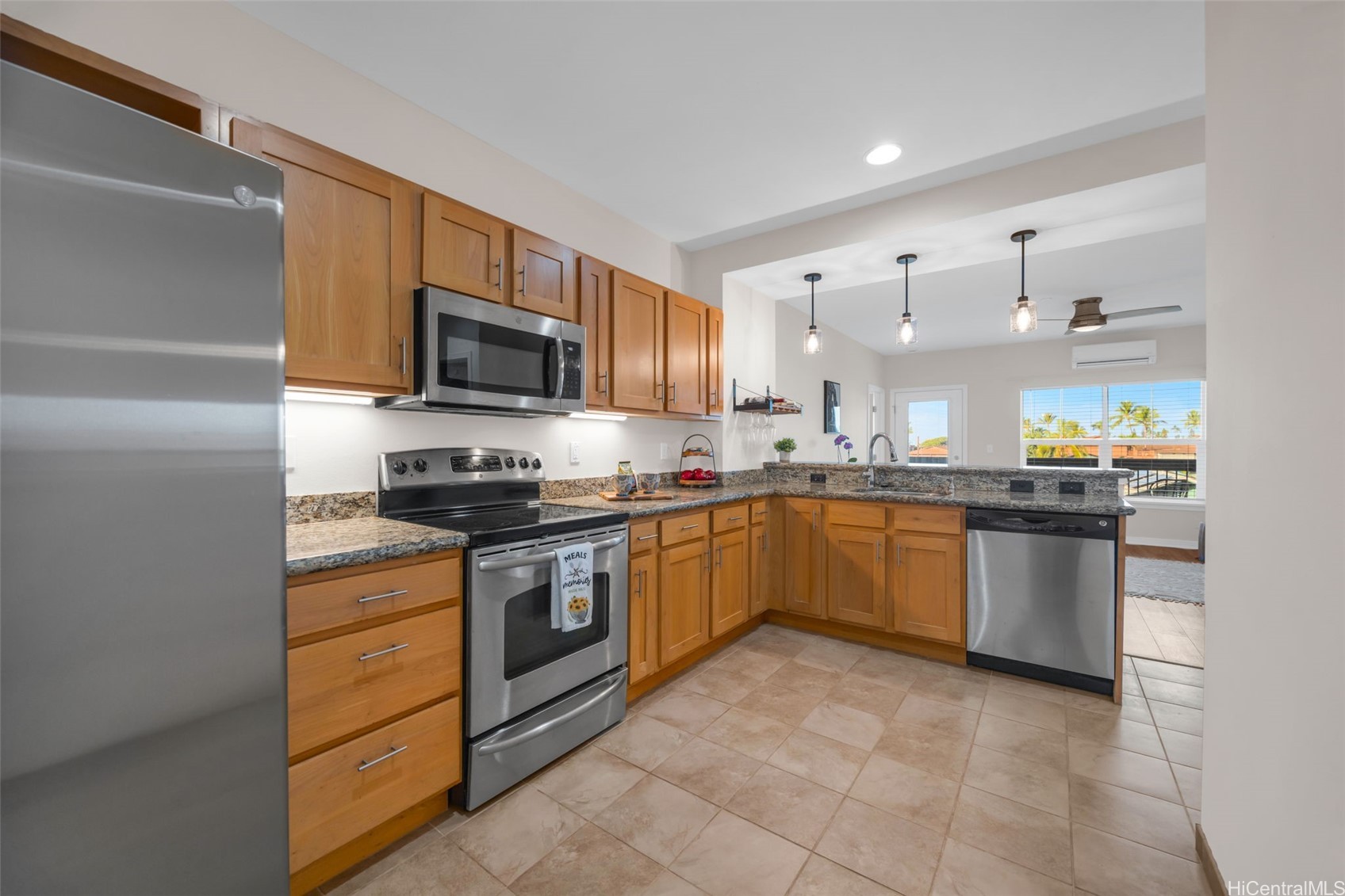 3708 Lower Honoapiilani Road E33