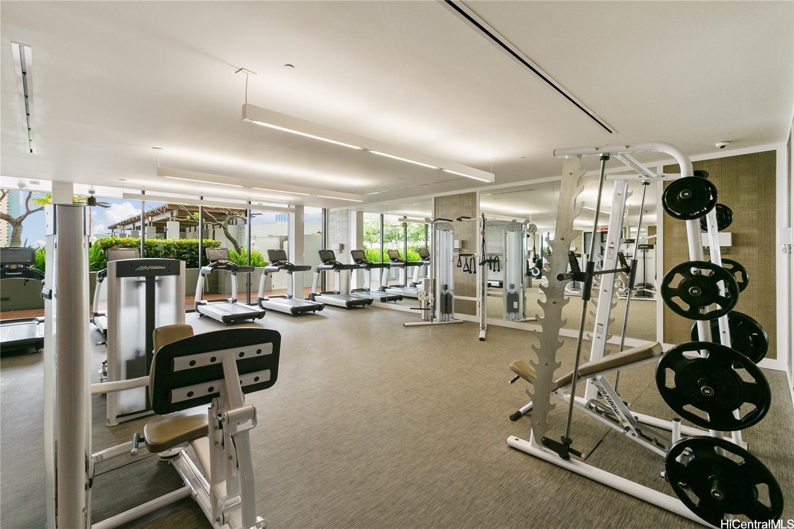 888 Kapiolani Boulevard 2001