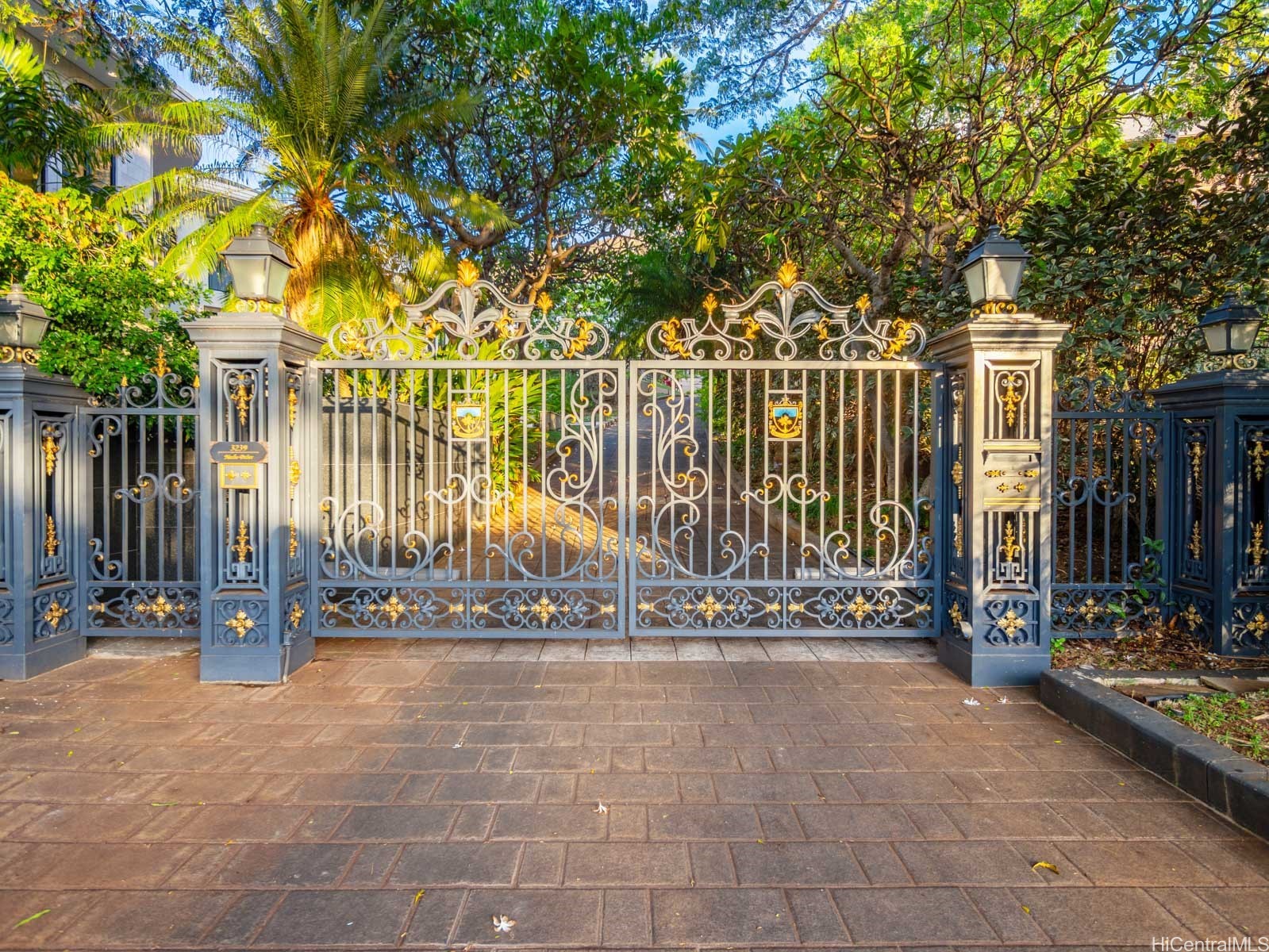 3239 Noela Drive