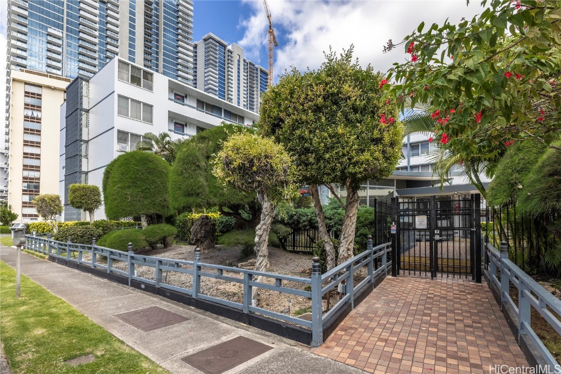 Rycroft Terrace Condominium