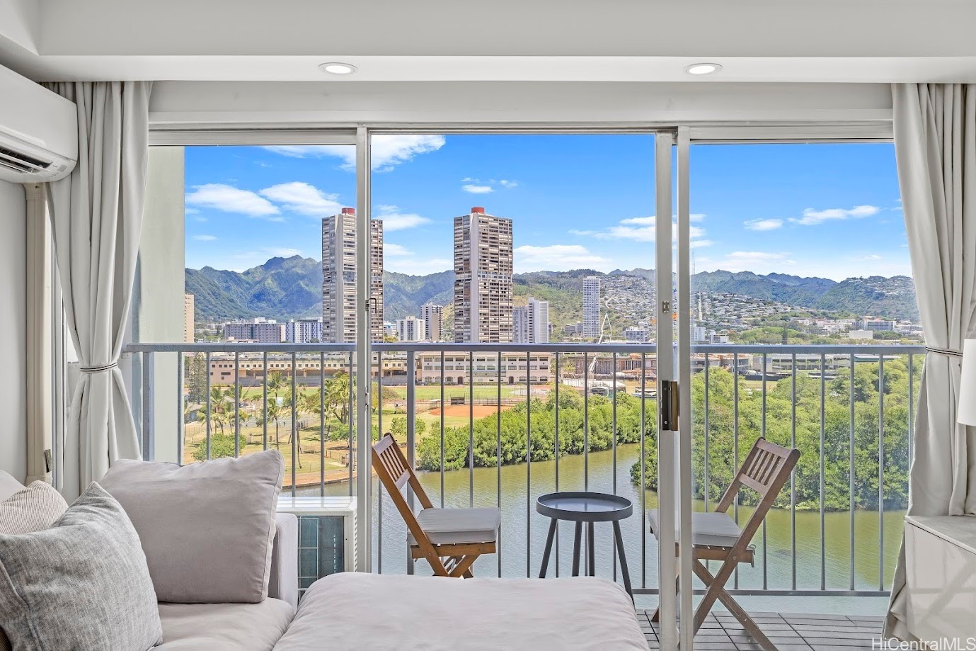 2211 Ala Wai Boulevard 906