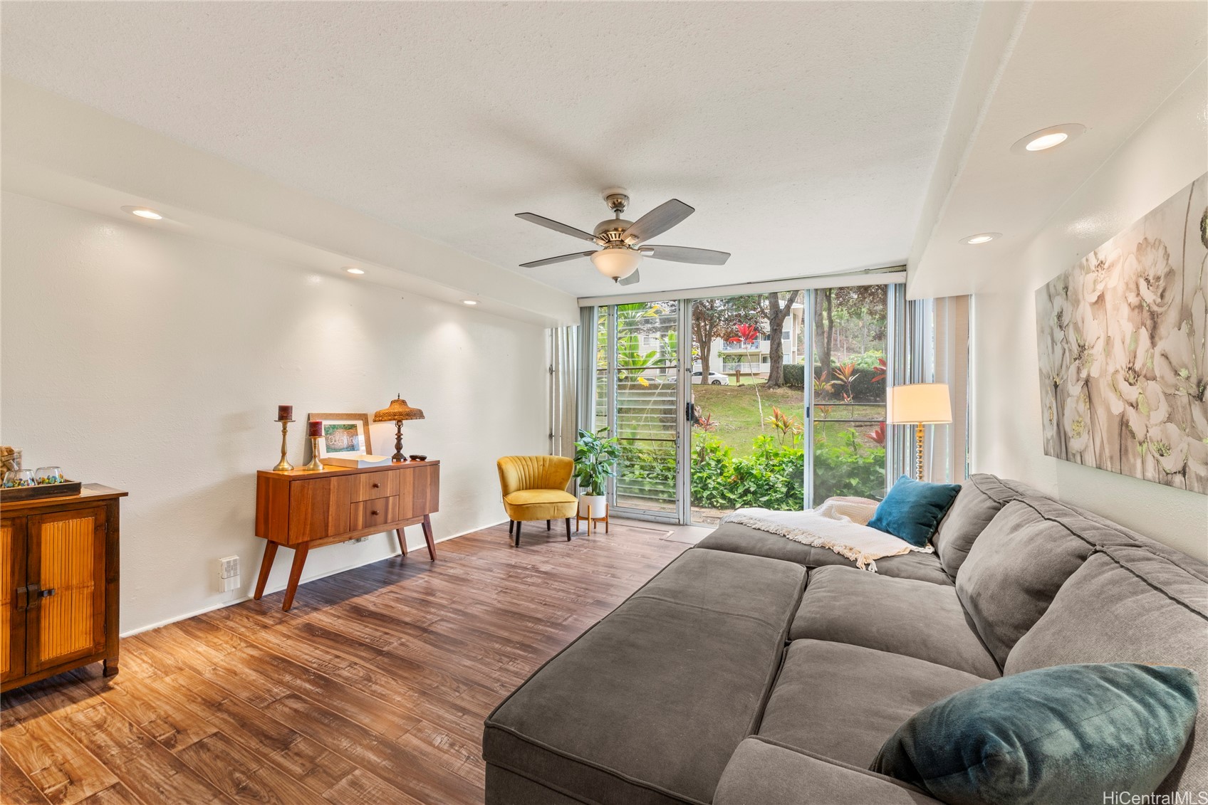 95-273 Waikalani Drive D/106