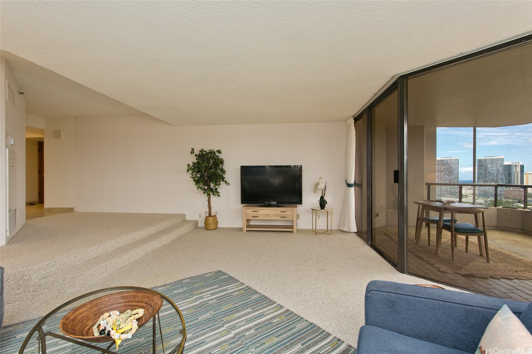 1221 Victoria Street 2301