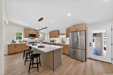 Photo of 286 Hoomalu Street, Pearl City, HI 96782 (MLS # 202607936)