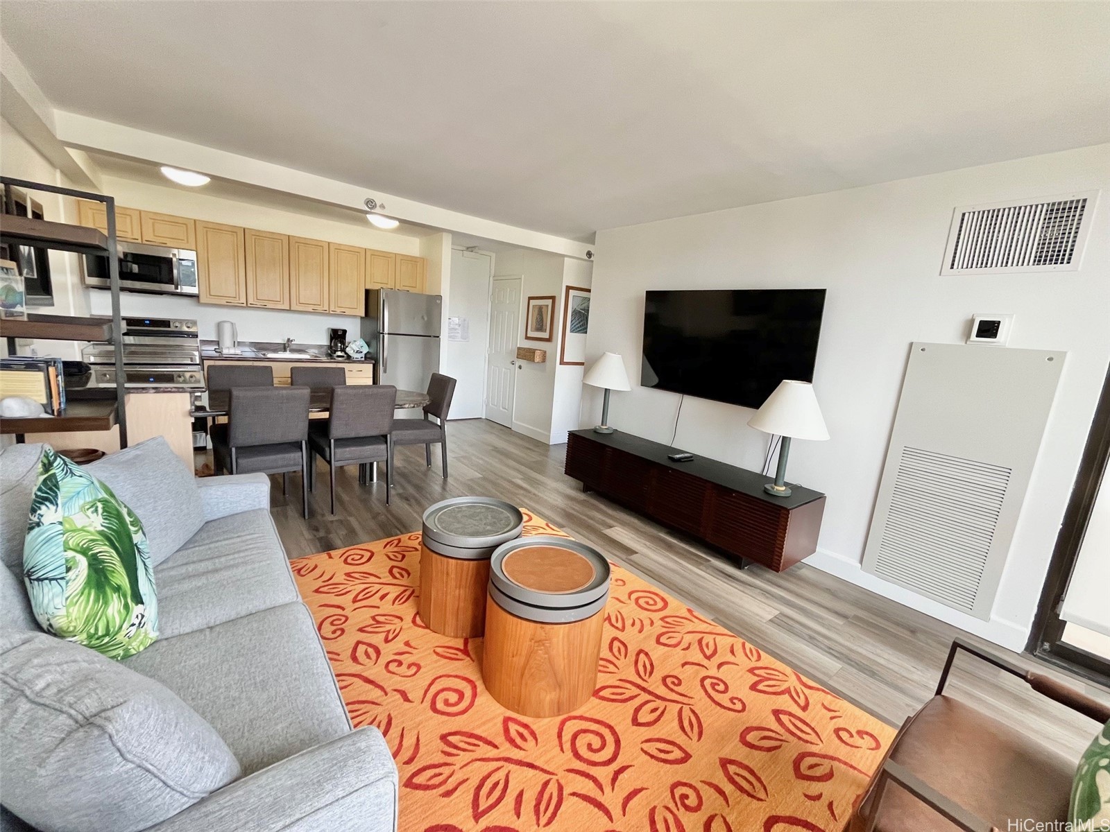 229 Paoakalani Avenue 3301 (NUC)