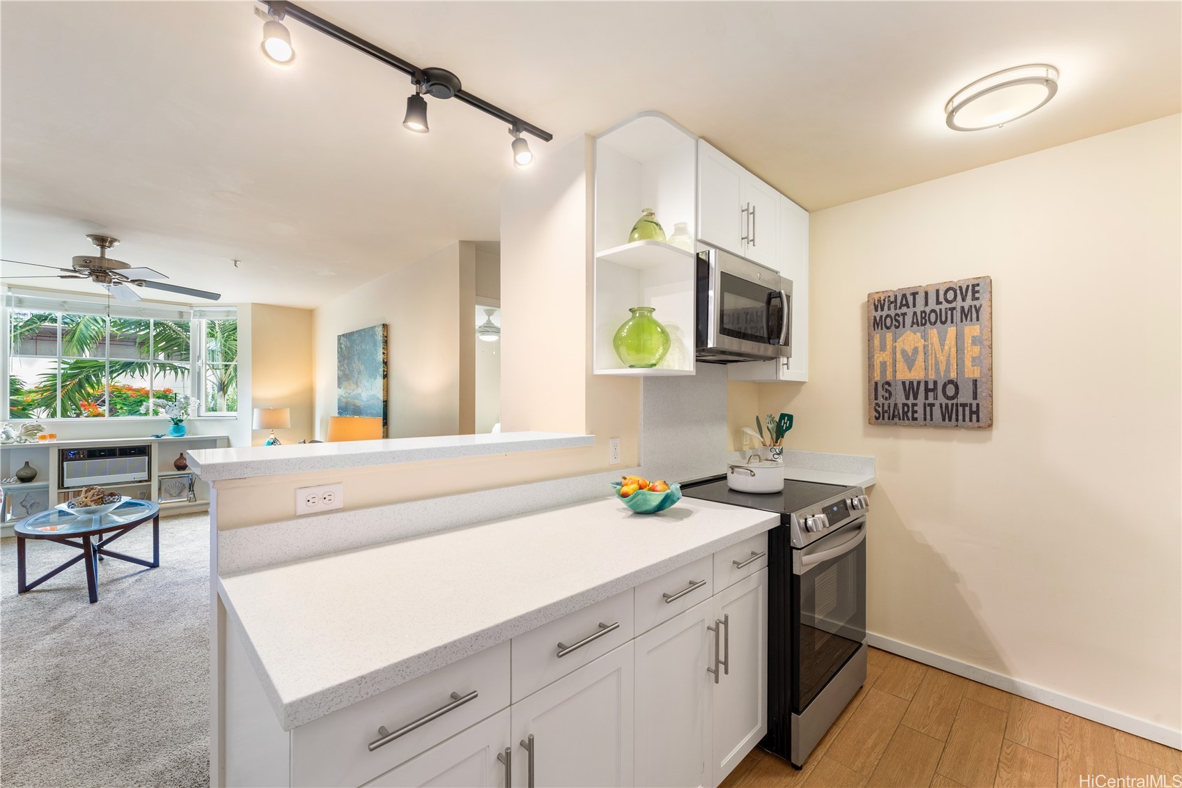 1810 Kaioo Drive B310