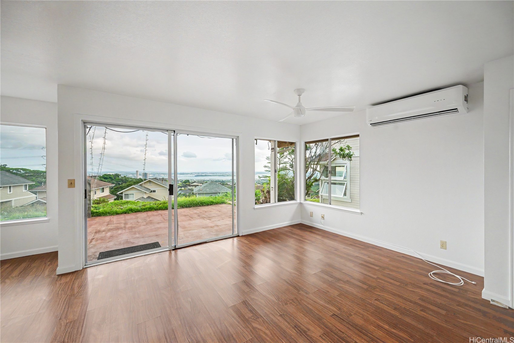 98-1911 Kaahumanu Street N 92