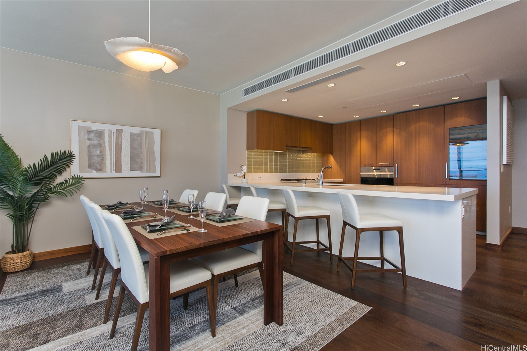 1555 Kapiolani Boulevard 1800