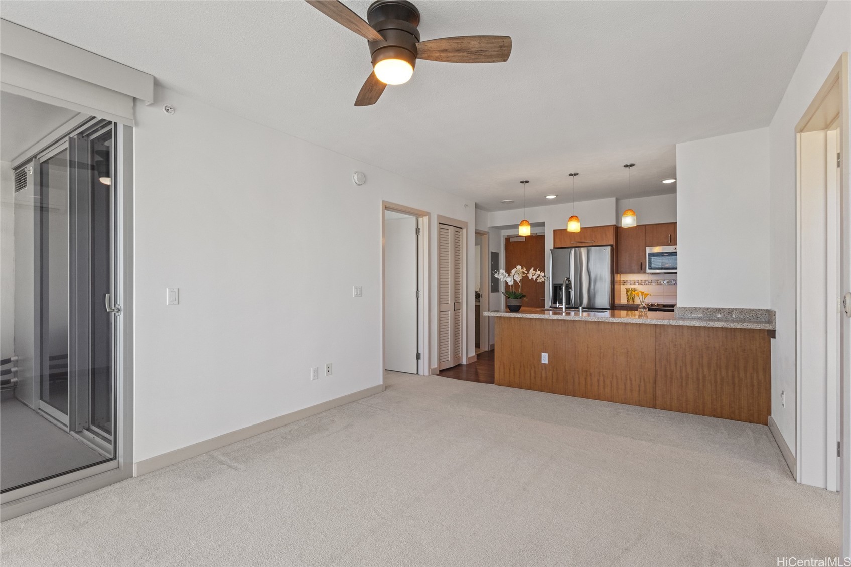 555 South Street 2201
