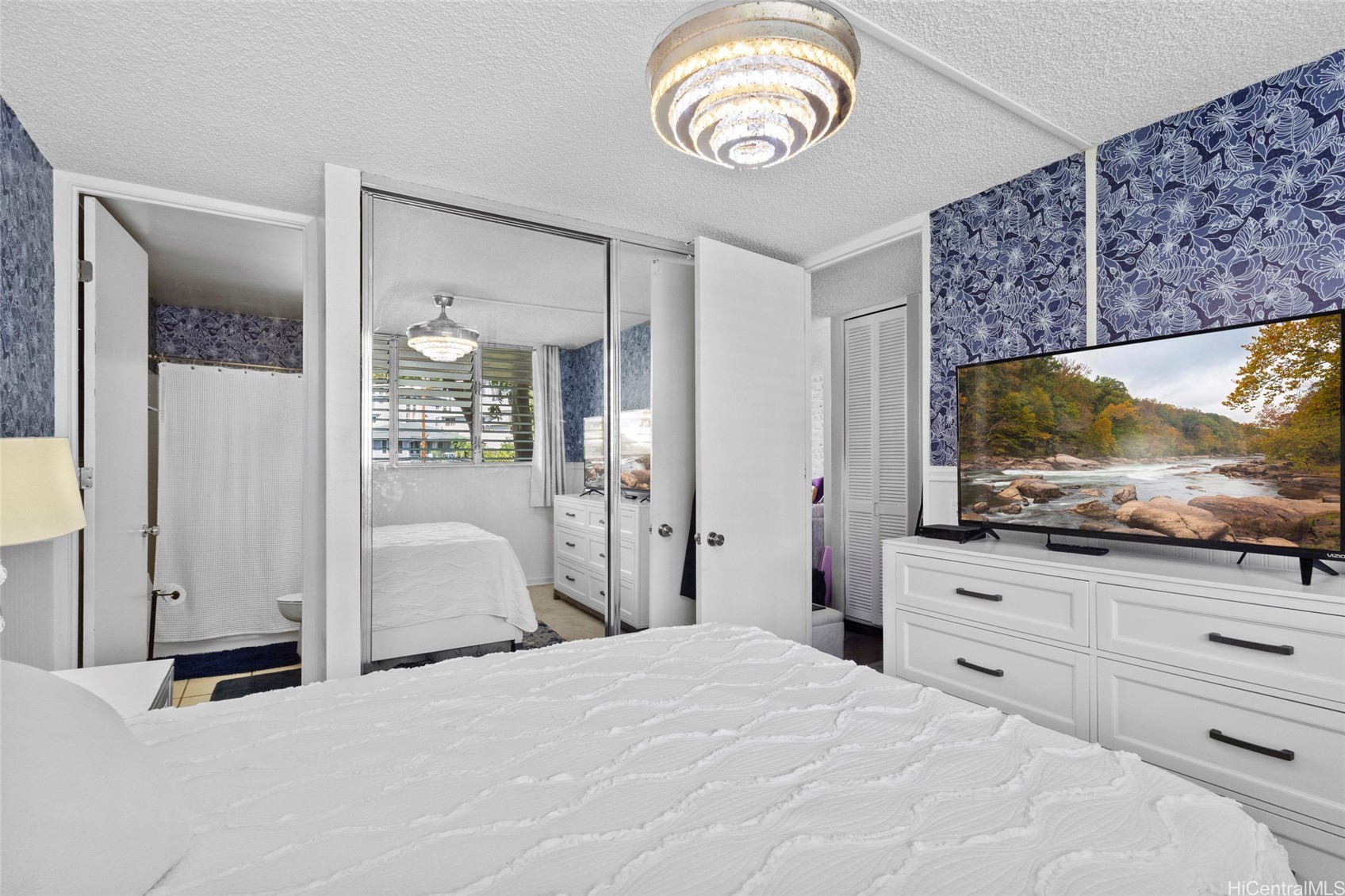 965 Prospect Street 404