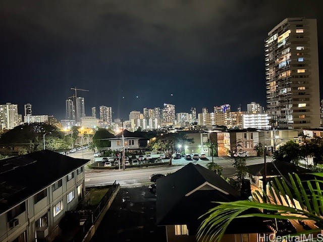 1620 Keeaumoku Street 404