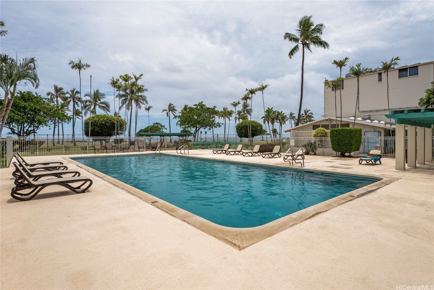 85-175 Farrington Highway C333