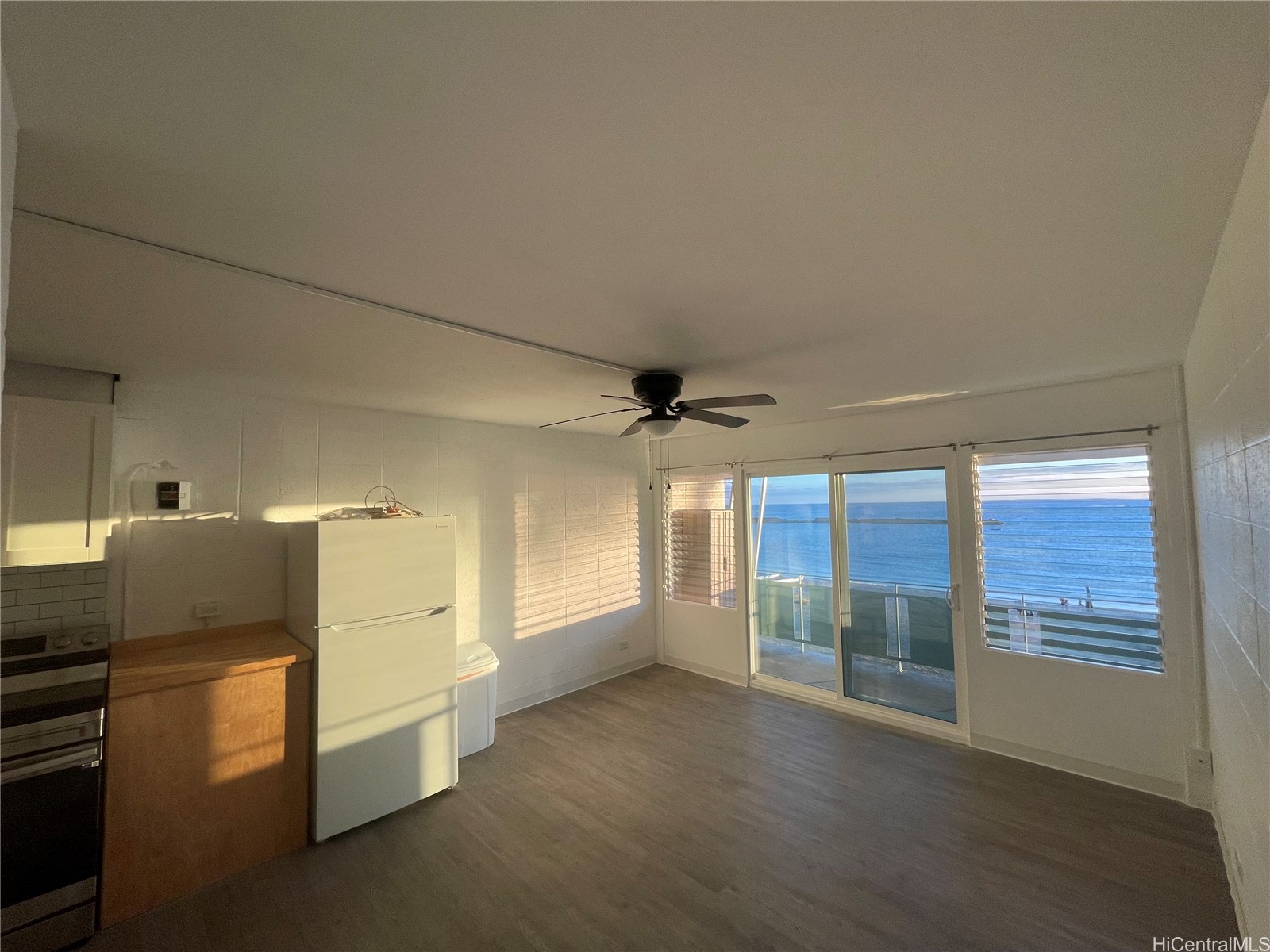 85-933 Bayview Street 403