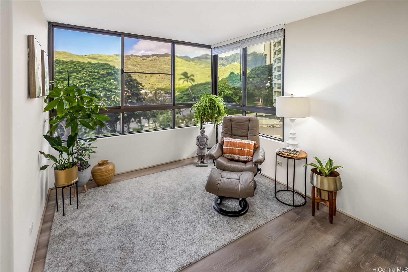 6770 Hawaii Kai Drive 301