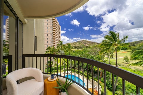 Photo of 3050 Ala Poha Place #5E, Honolulu, HI 96818 (MLS # 202616239)