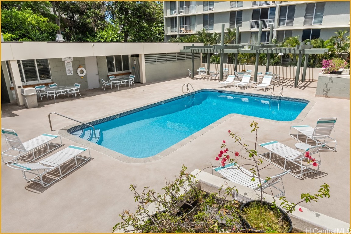 Waialae Pl Condominium