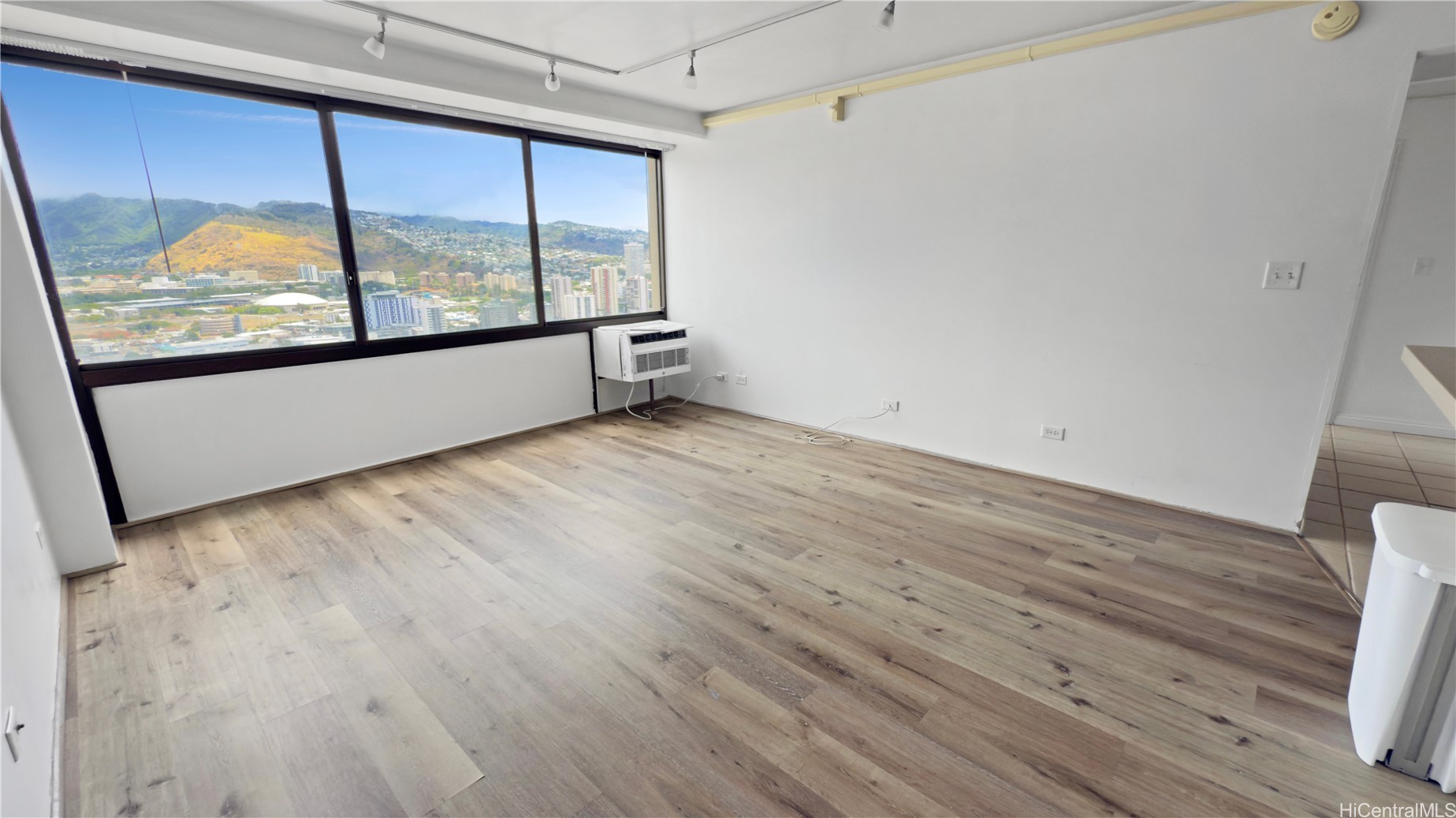 2333 Kapiolani Boulevard 3202