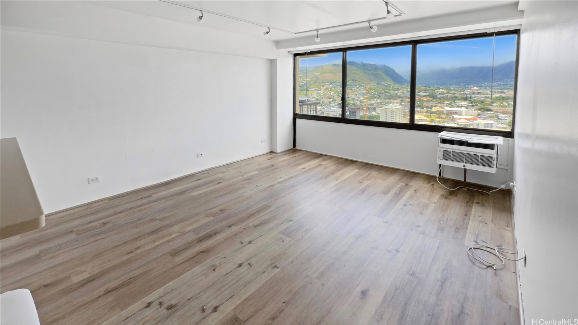 2333 Kapiolani Boulevard 3202