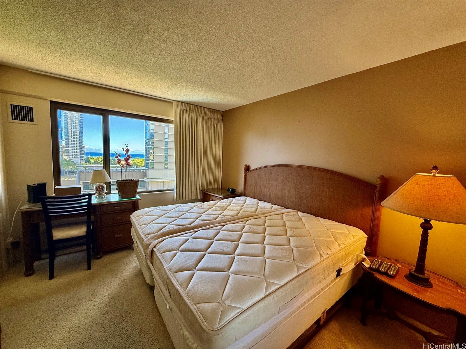 2140 Kuhio Avenue 1105