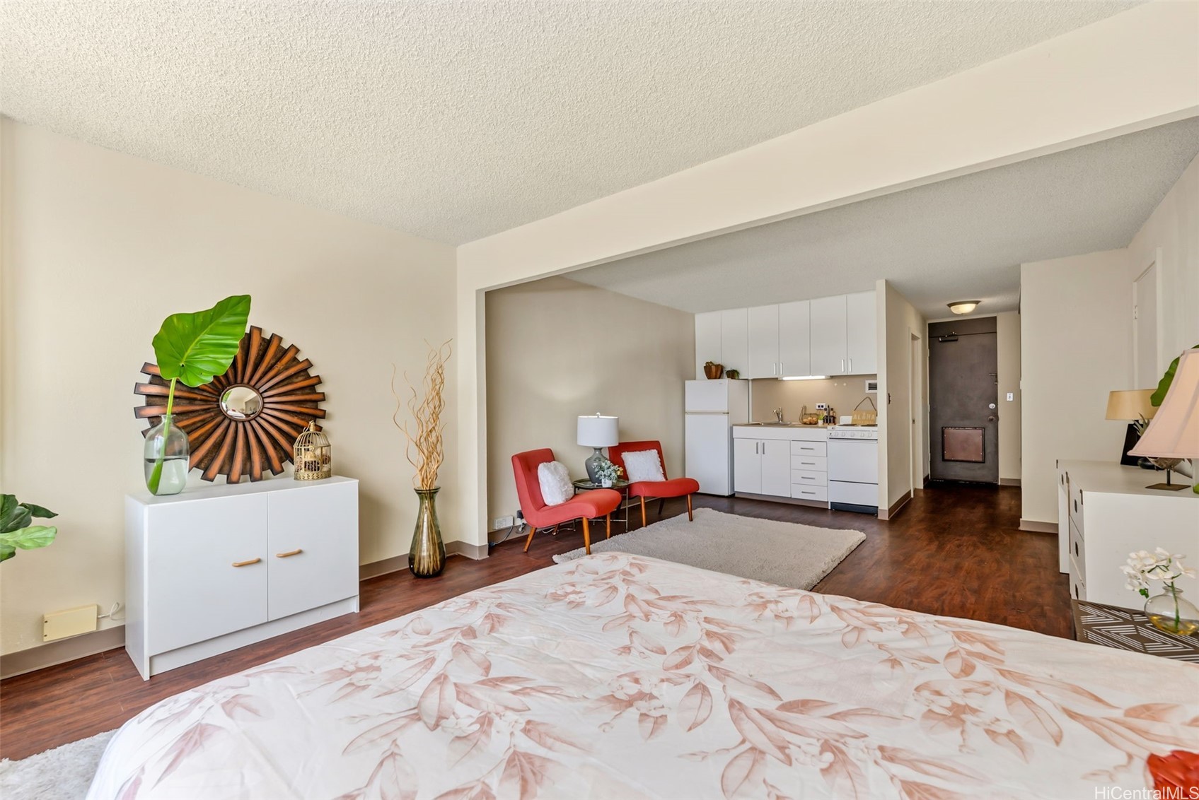 747 Amana Street 1008