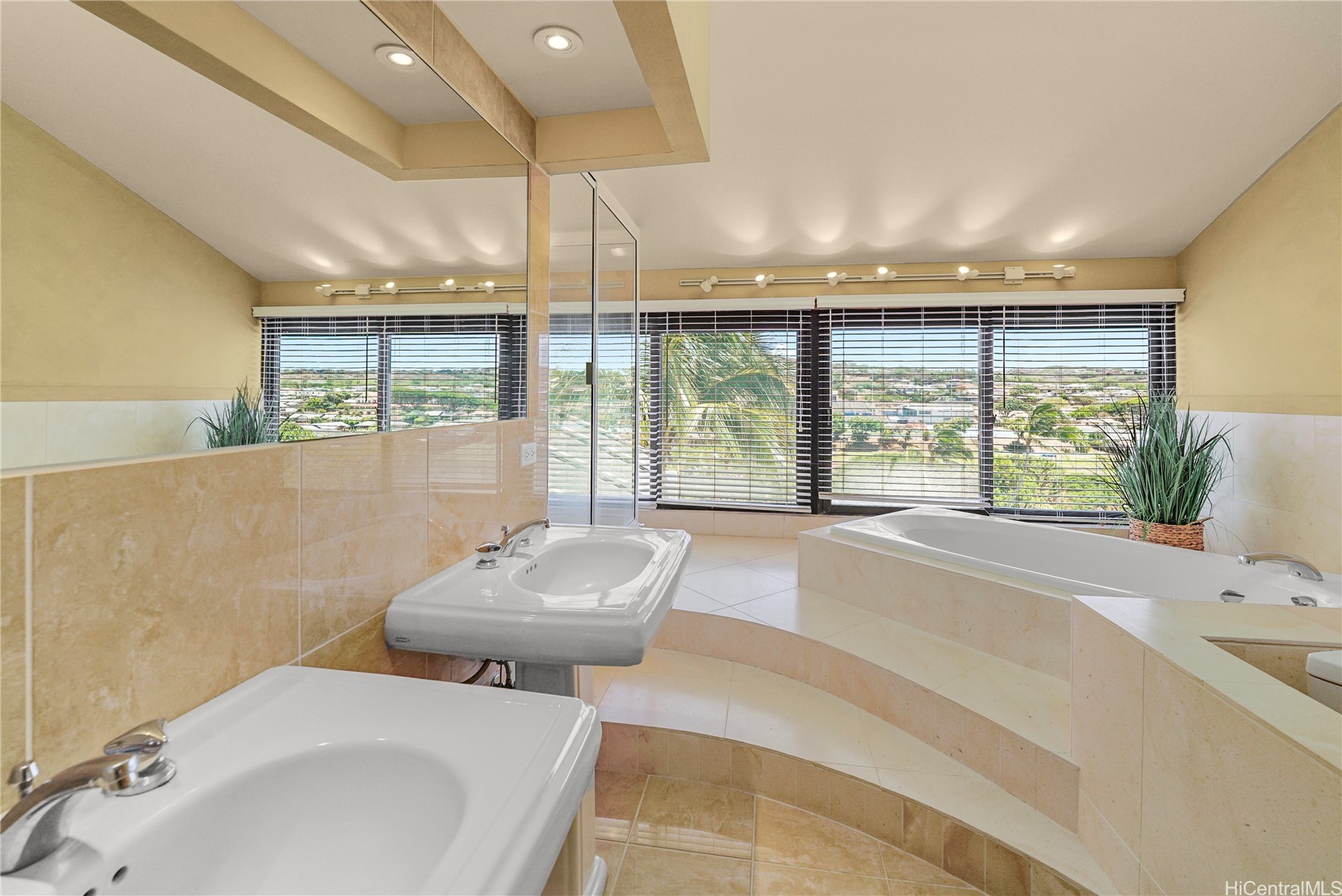 500 Lunalilo Home Road 28K