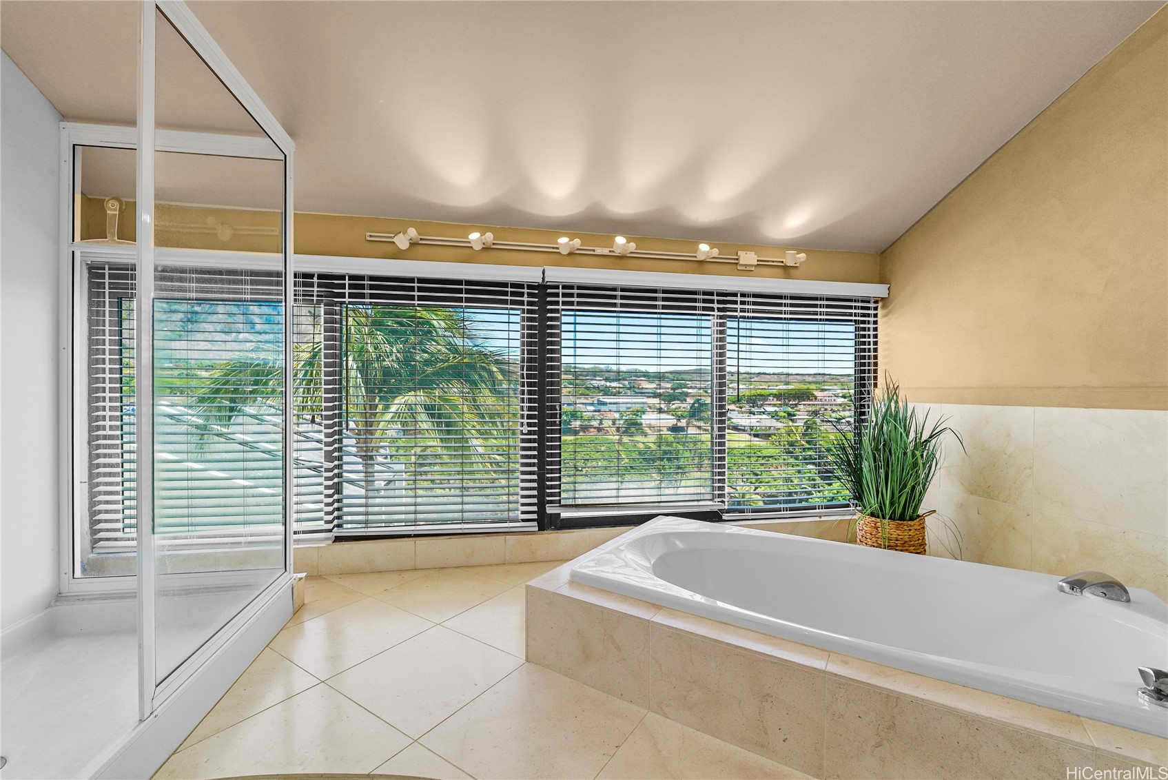 500 Lunalilo Home Road 28K
