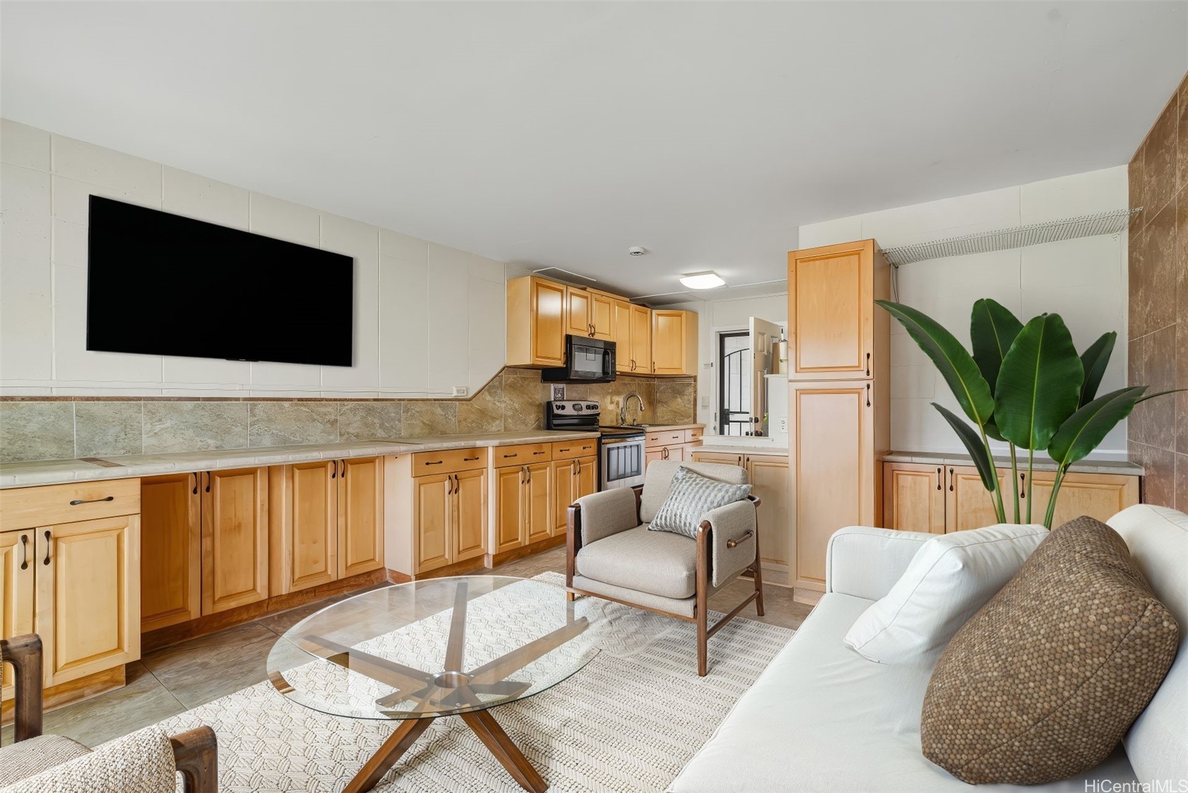 85-933 Bayview Street 417