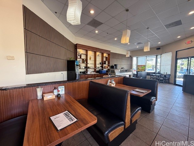 377 Keahole Street A-17