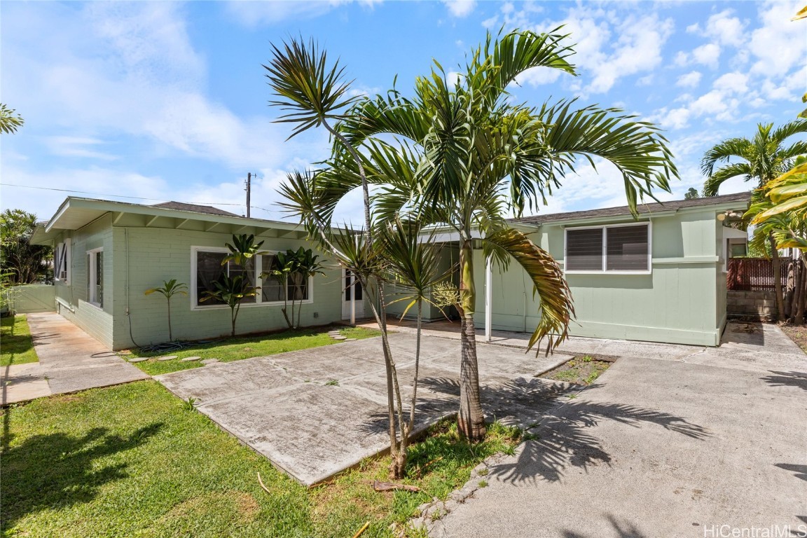 156 Makani Avenue