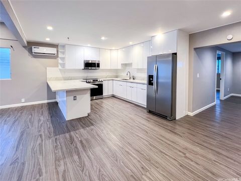 Photo of 612 Ainapo Street, Honolulu, HI 96825 (MLS # 202521292)