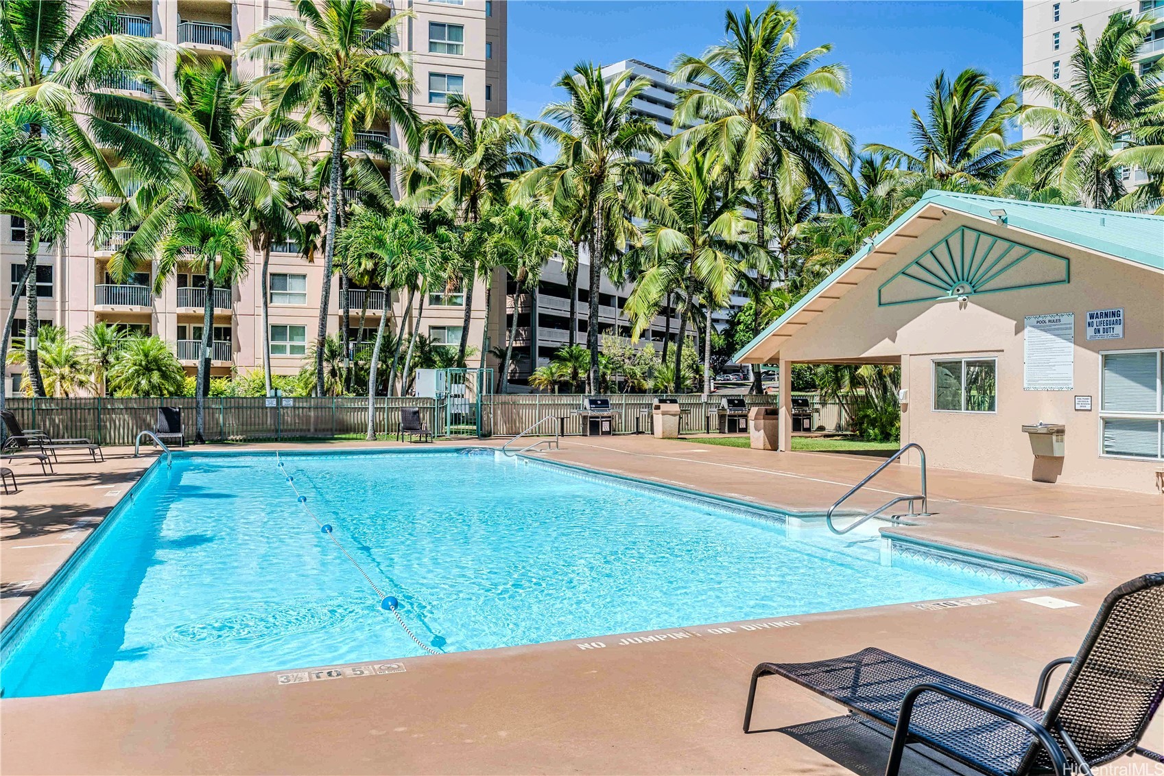 Country Club Village 6 Condominium