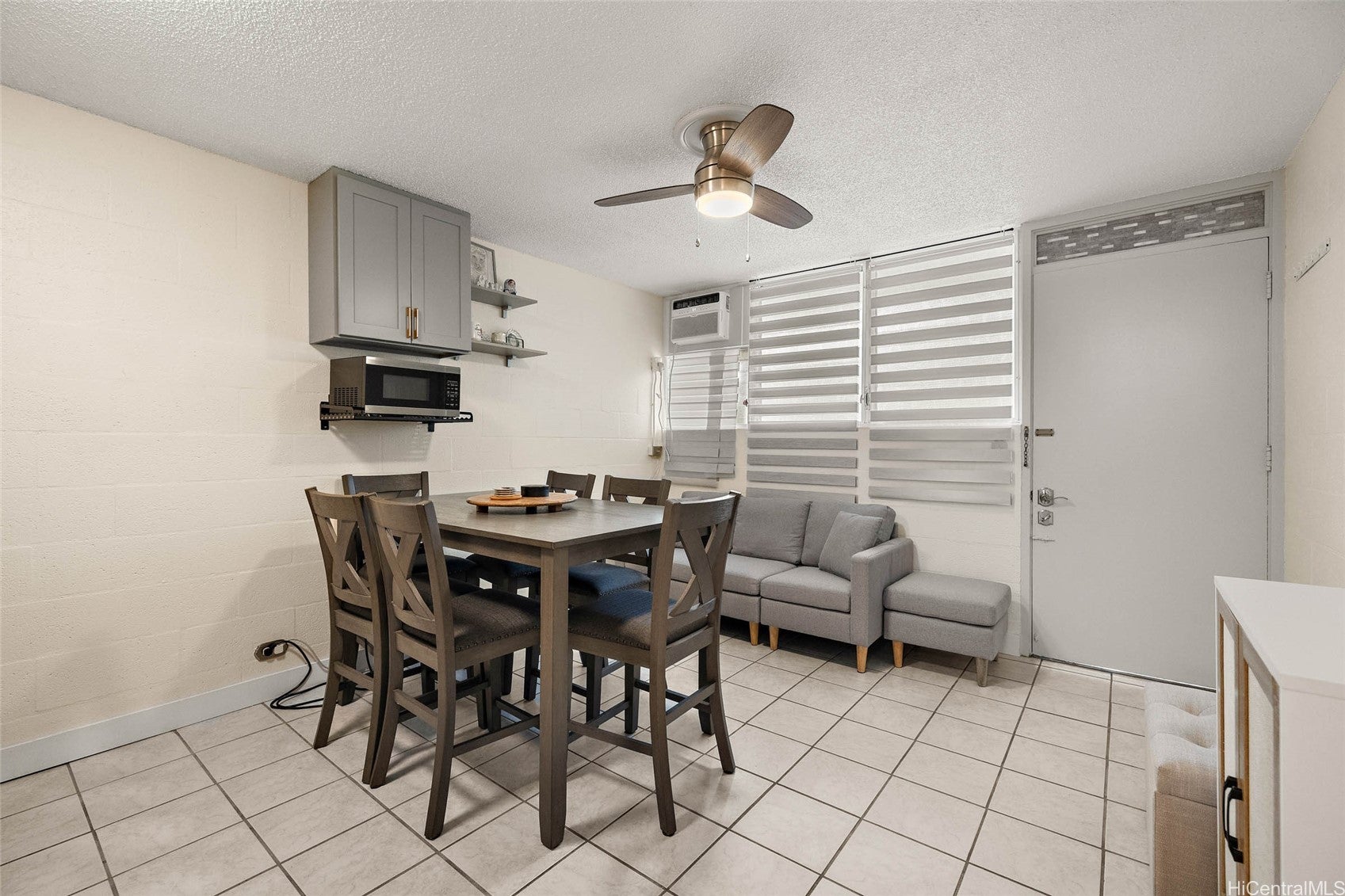 1863 Kaioo Drive 302