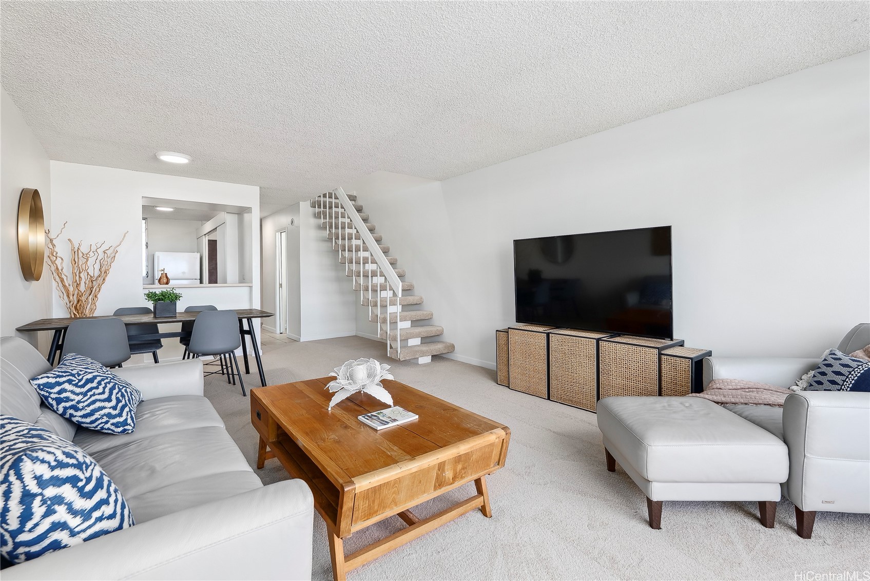 500 University Avenue 532
