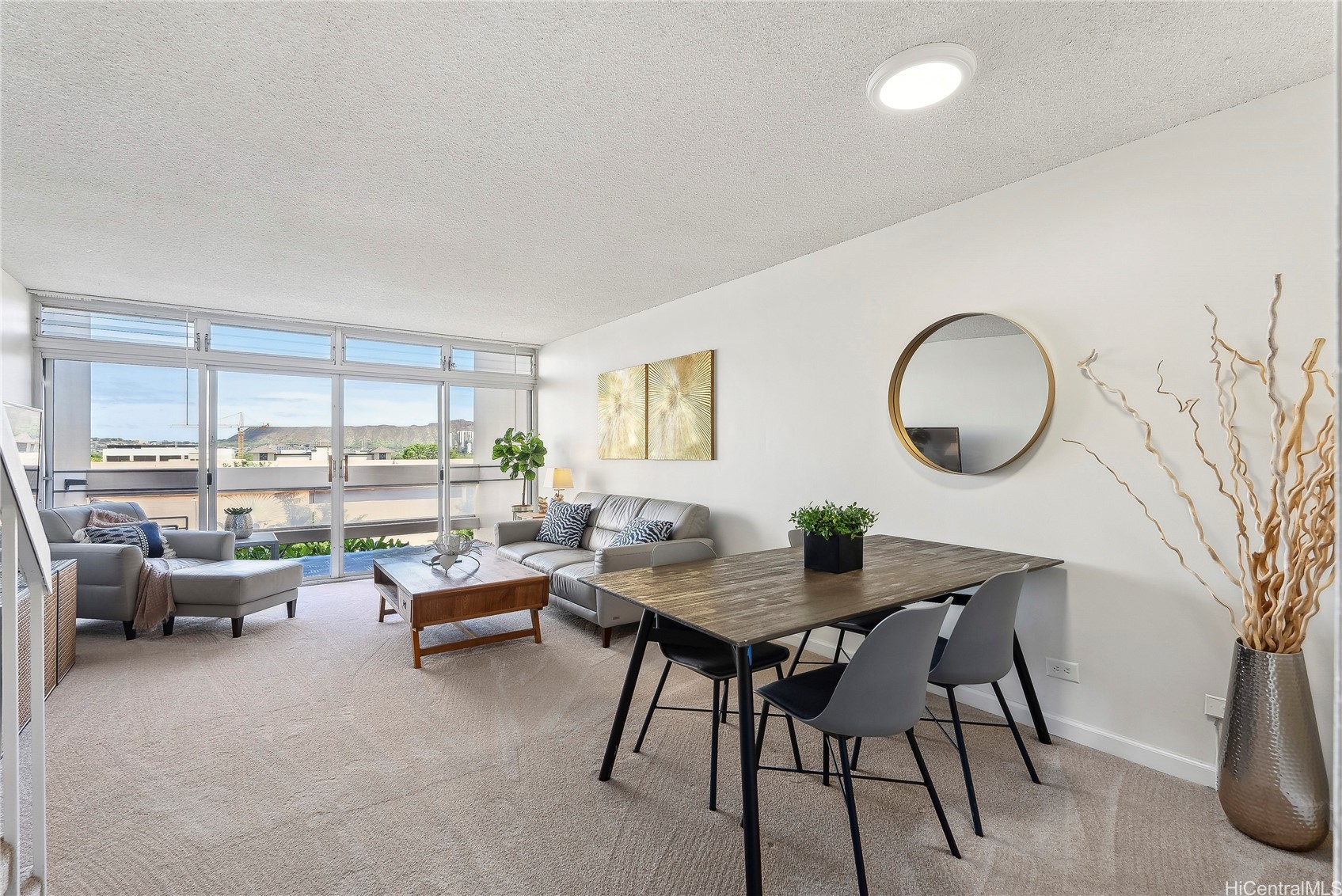 500 University Avenue 532