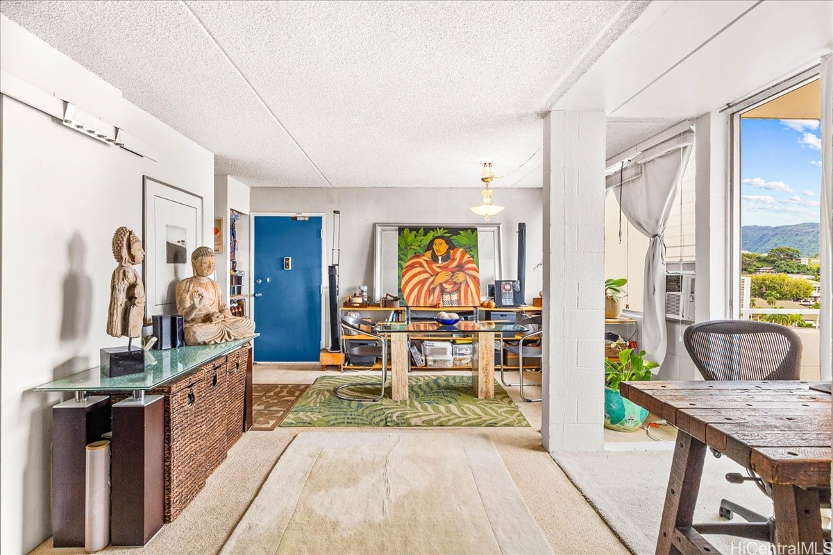 1624 Dole Street 1104