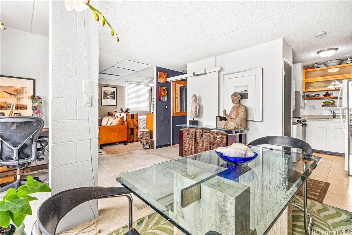 1624 Dole Street 1104