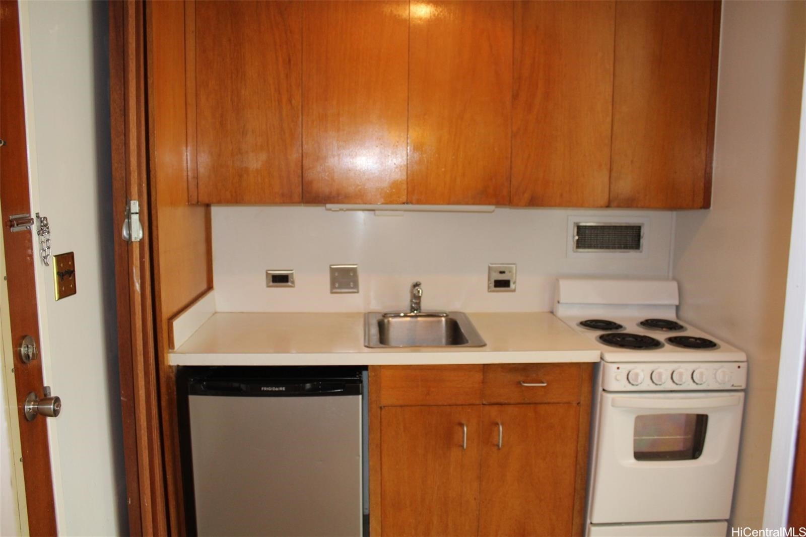 1511 Nuuanu Avenue 534