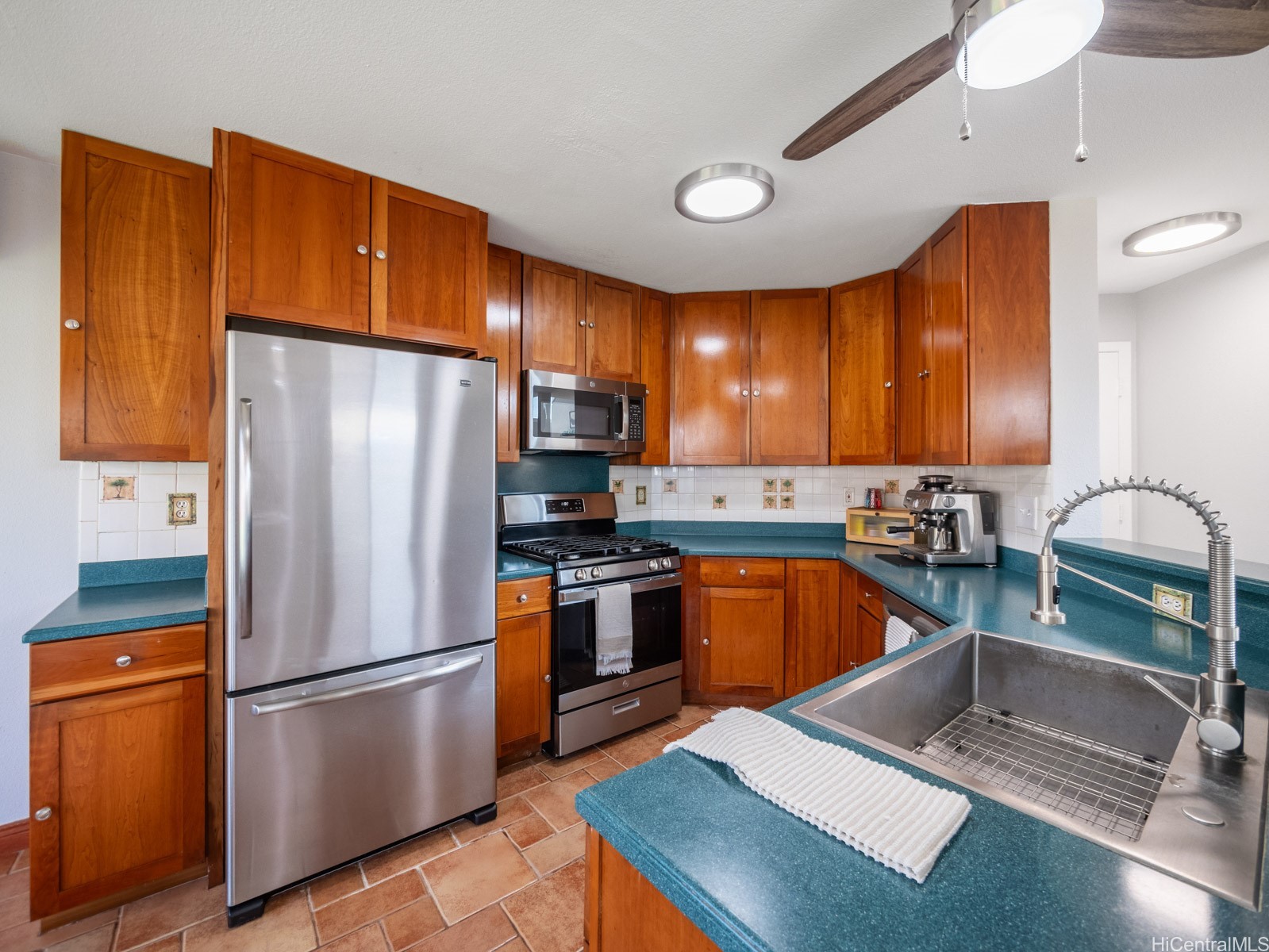 87-131 Helekula Place