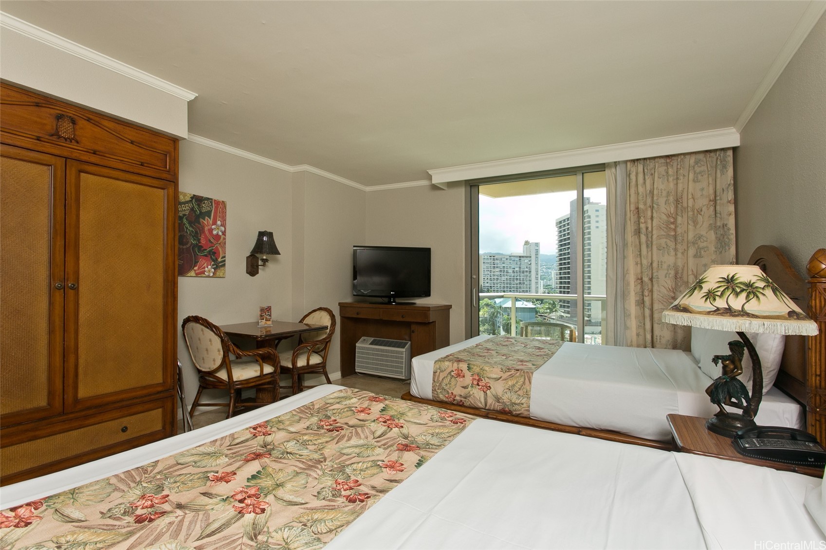2045 Kalakaua Avenue 818