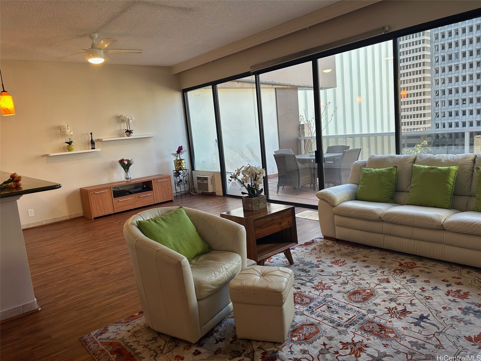 1088 Bishop Street 1124