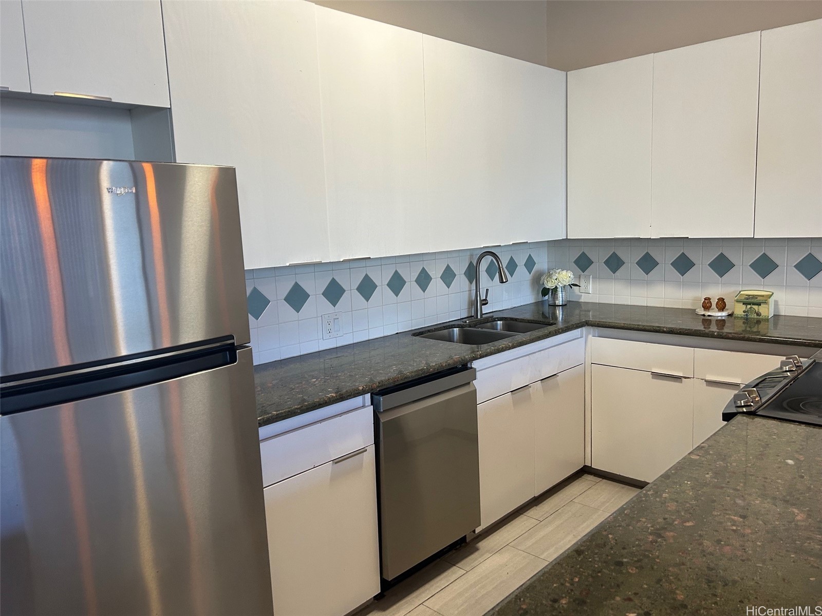 1088 Bishop Street 1124